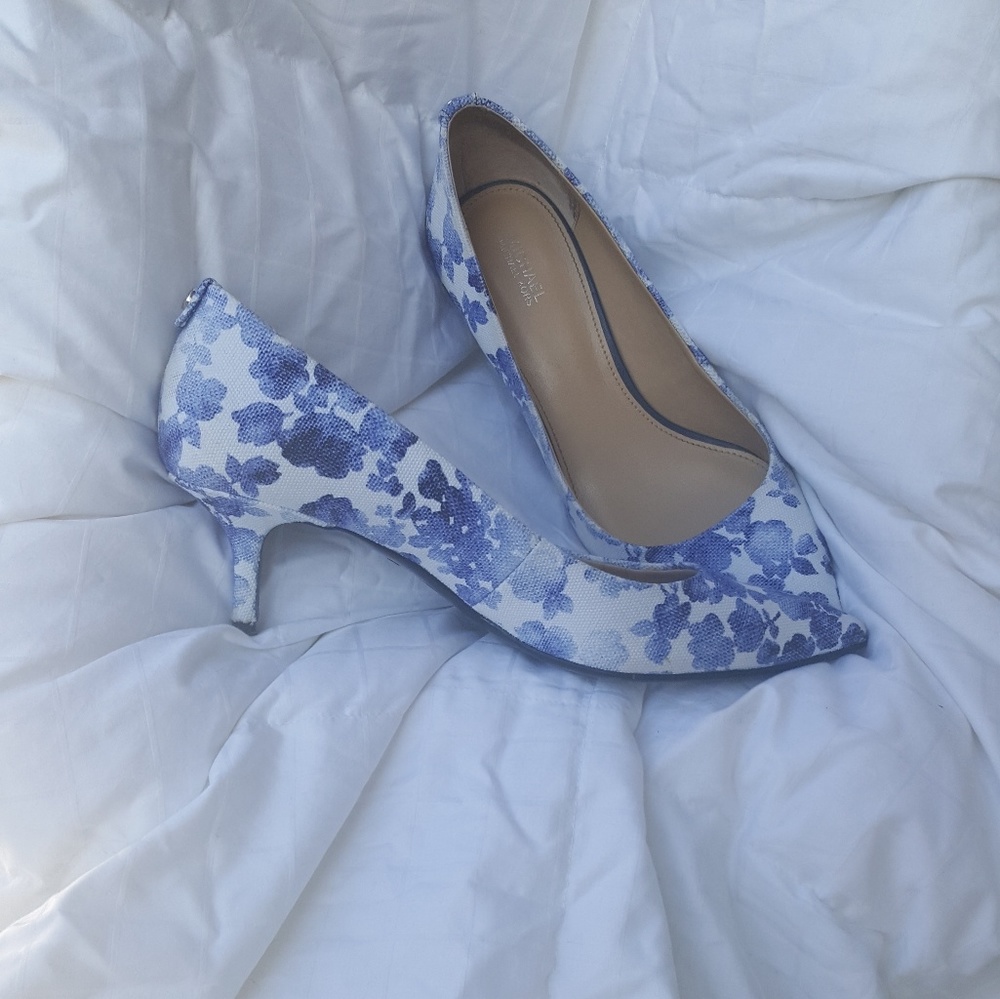 Michael Kors high heels.  Sz 8.5 - Picture 3 of 4